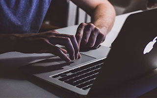 半岛体育官方下载-鹈鹕队全队发威，轻松赢下老鹰队