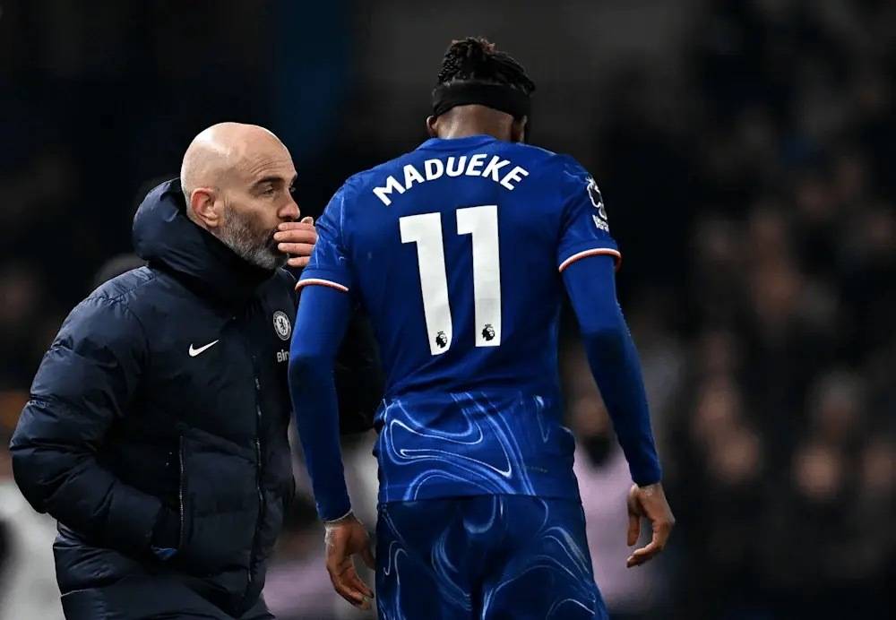 半岛体育官方网站入口-狼队再次落败，积分榜仍旧垫底