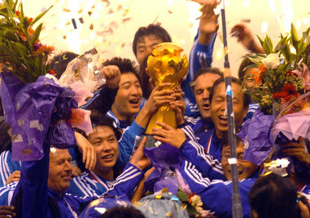 半岛体育app-包含体育场上百战百胜，团队合作取得胜利，队员表现亮眼的词条