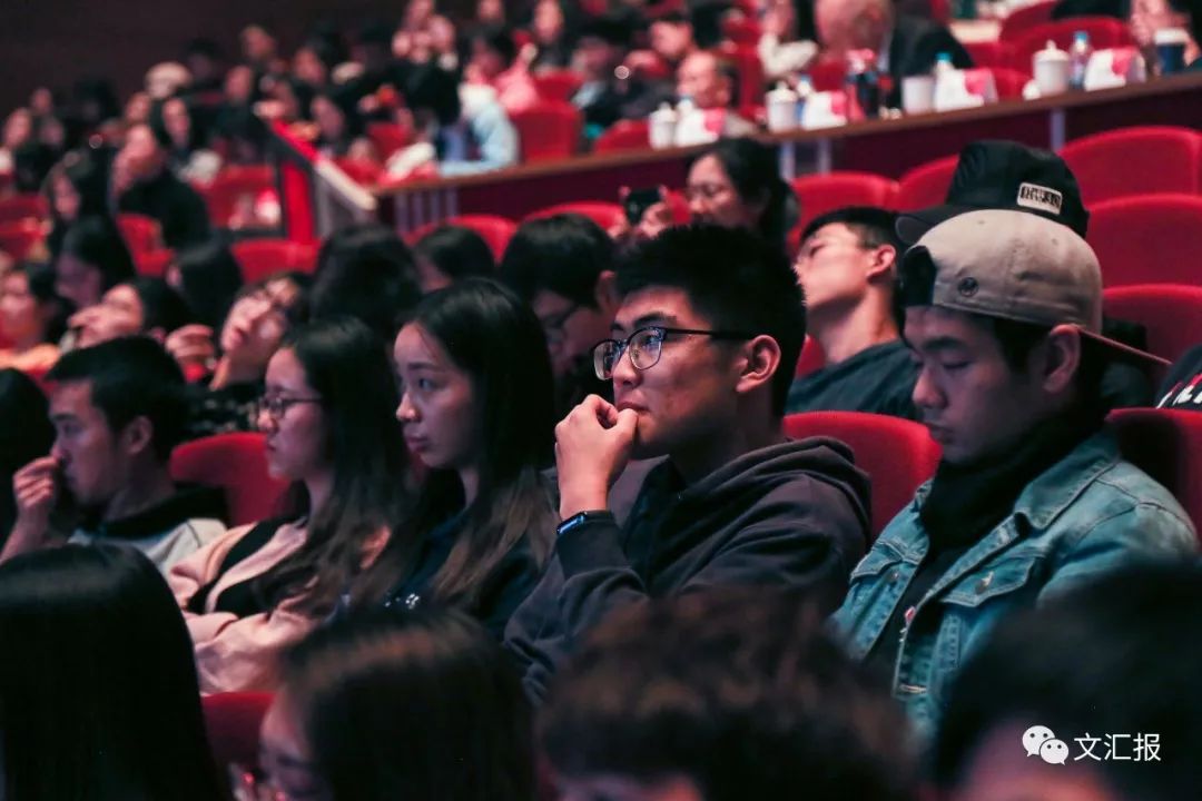 半岛app官网-直击幕后！比赛背后故事感人至深的简单介绍